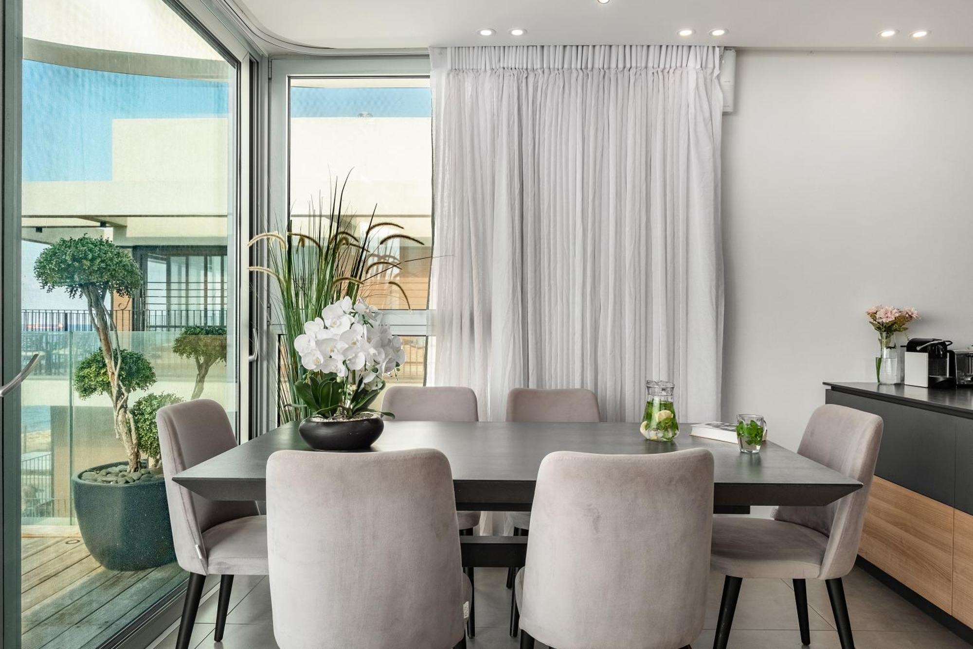 Penthouse 3Br + Roof Top + Parking - On The Beach حيفا المظهر الخارجي الصورة